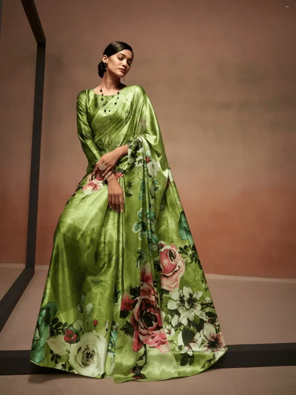 Green Crape Silk Saree for Women - Designer Traditional Saree