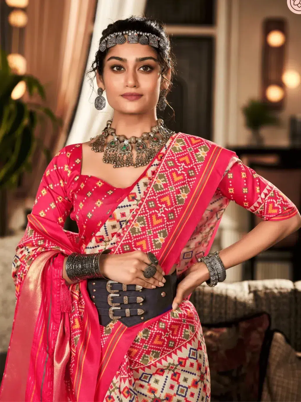 Pink Gujarati Handloom Silk Saree - Image 3