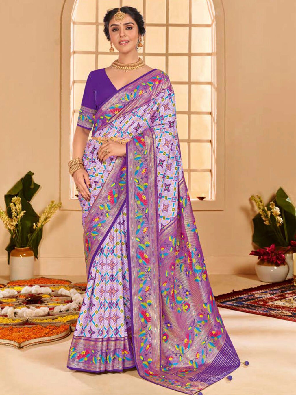 Timeless Lavendar Patola Silk Saree - Sarees