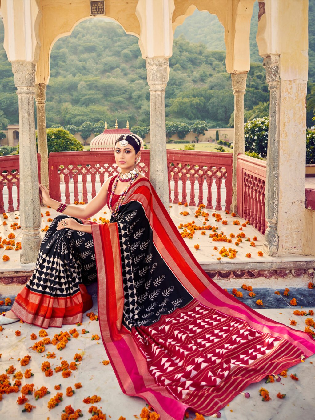 Black Sarees available for online shopping
