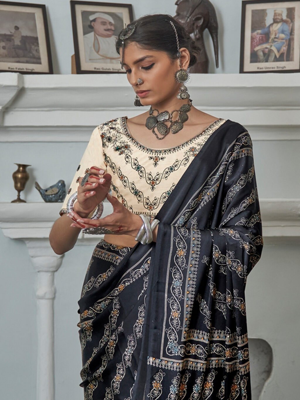 Black Sarees available for online shopping