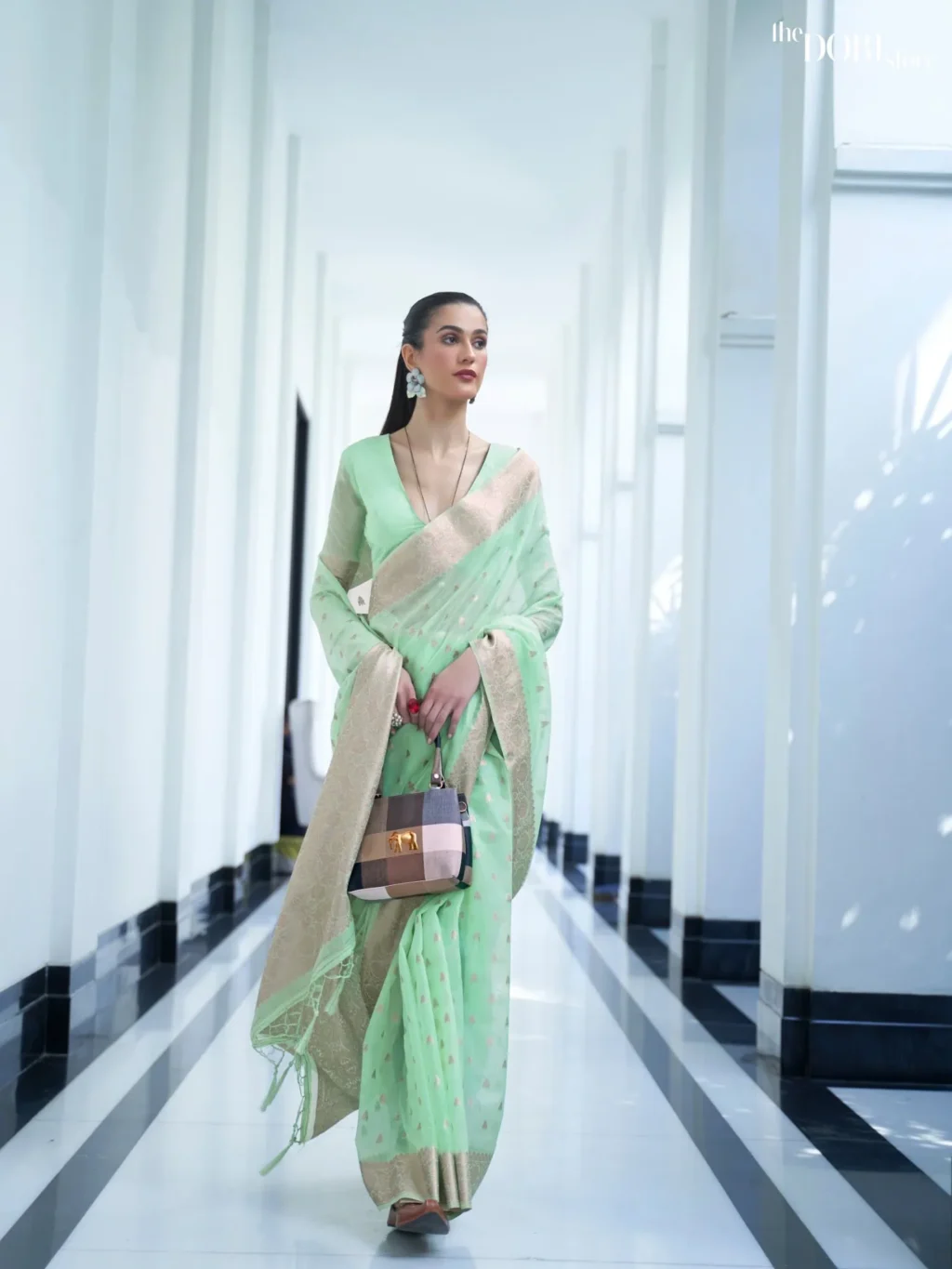 Light Green Mukaish Weaving Handloom Silk Saree - Image 2