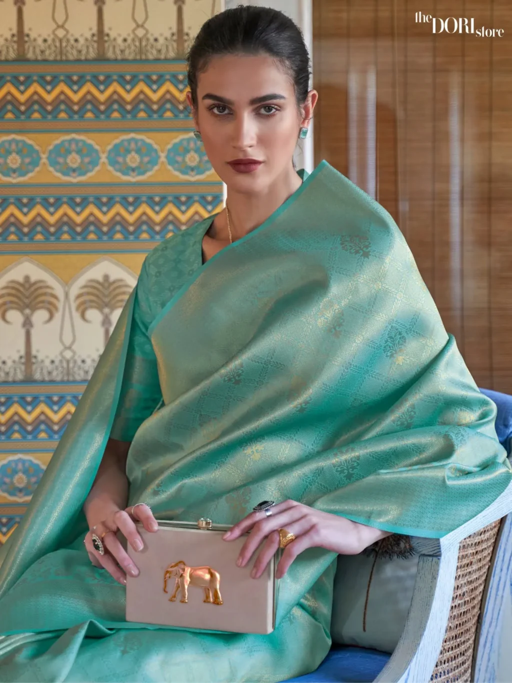 Elegant Green Kanjeevaram Silk Woven Saree - Image 2