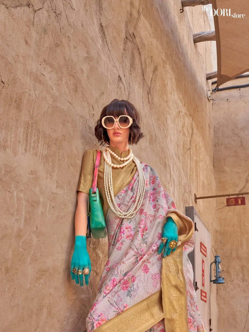 Golden and Light Pink Handloom Printed Georgette Silk Saree - Image 3
