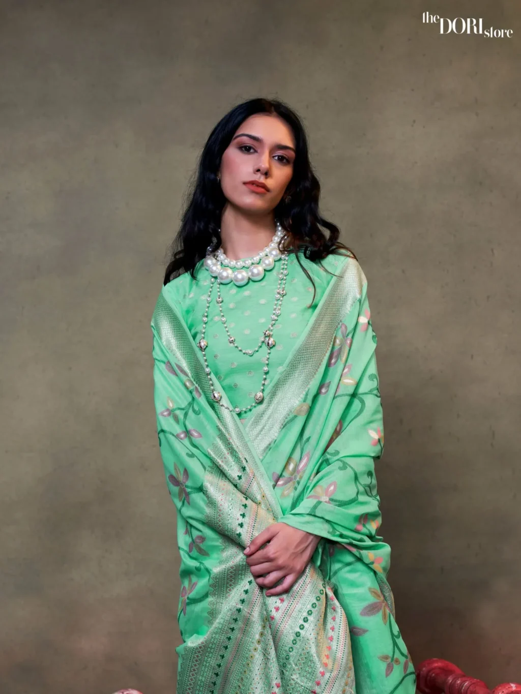 Sharp Green Woven Banarasi Jamdani Saree - Image 2