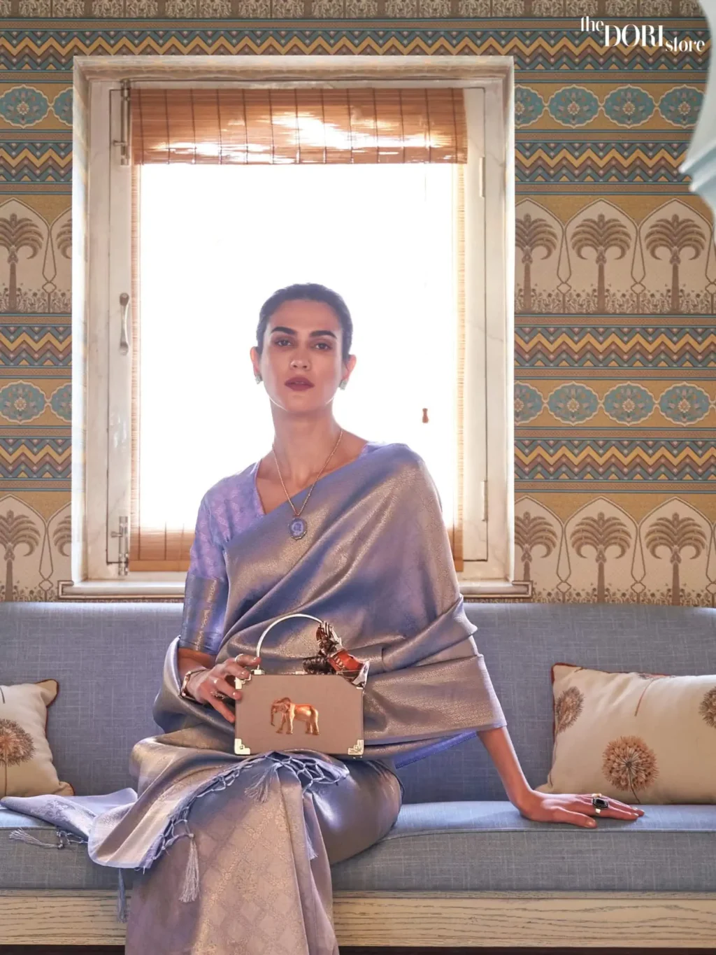 Metalic Lavender Kanjeevaram Silk Saree - Image 2