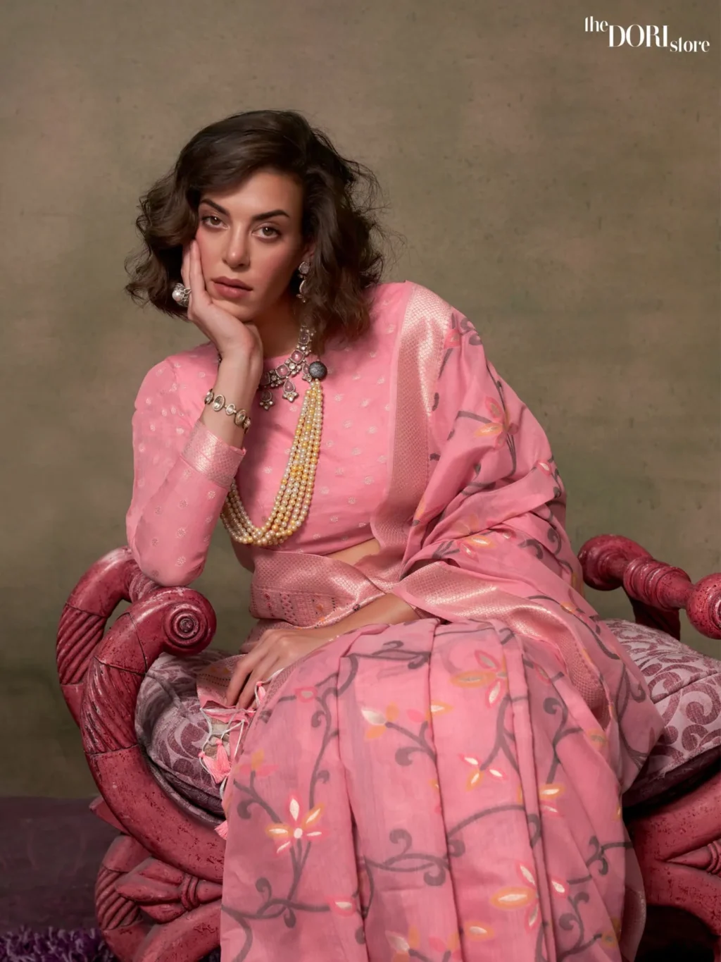 Beautiful Pink Woven Banarasi Jamdani Saree - Image 2