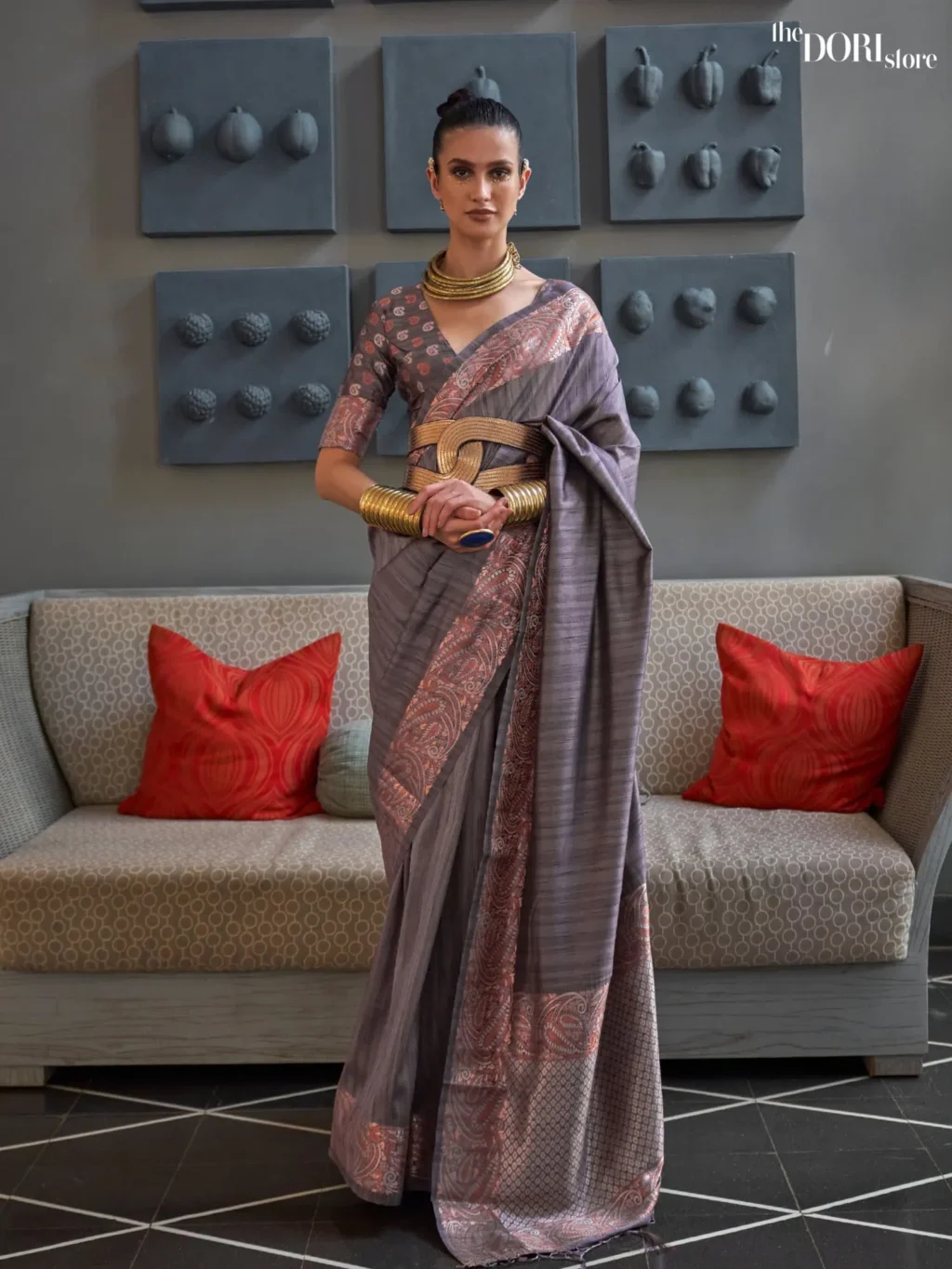 Elegant Grey Copper  Zari Handloom Woven Silk Saree - party wear saree