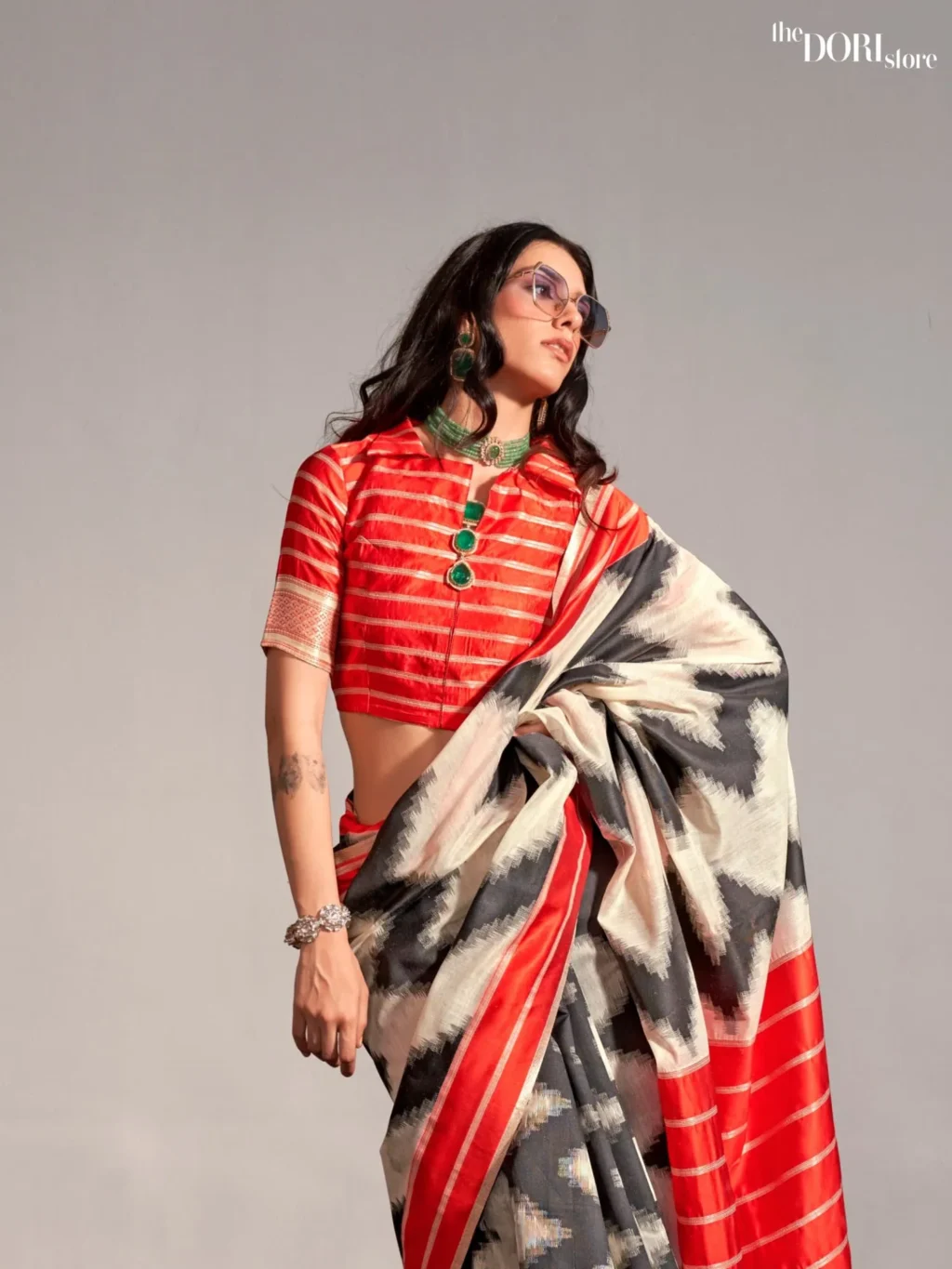 Reddish Grey Soft Silk Woven Saree - Image 3