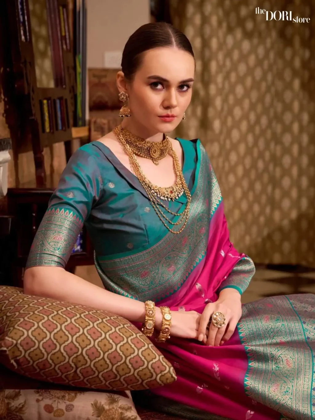 Queen Pink Partywear Soft Silk Woven Saree - Image 3