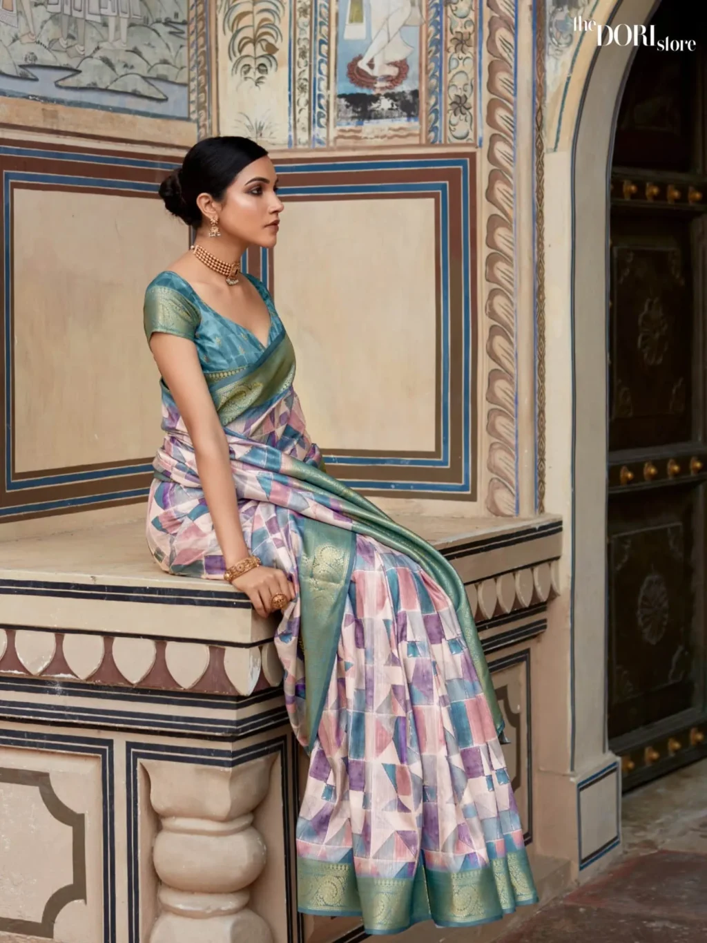 Bluish Cream Handloom Digital Print Silk Saree - Image 4