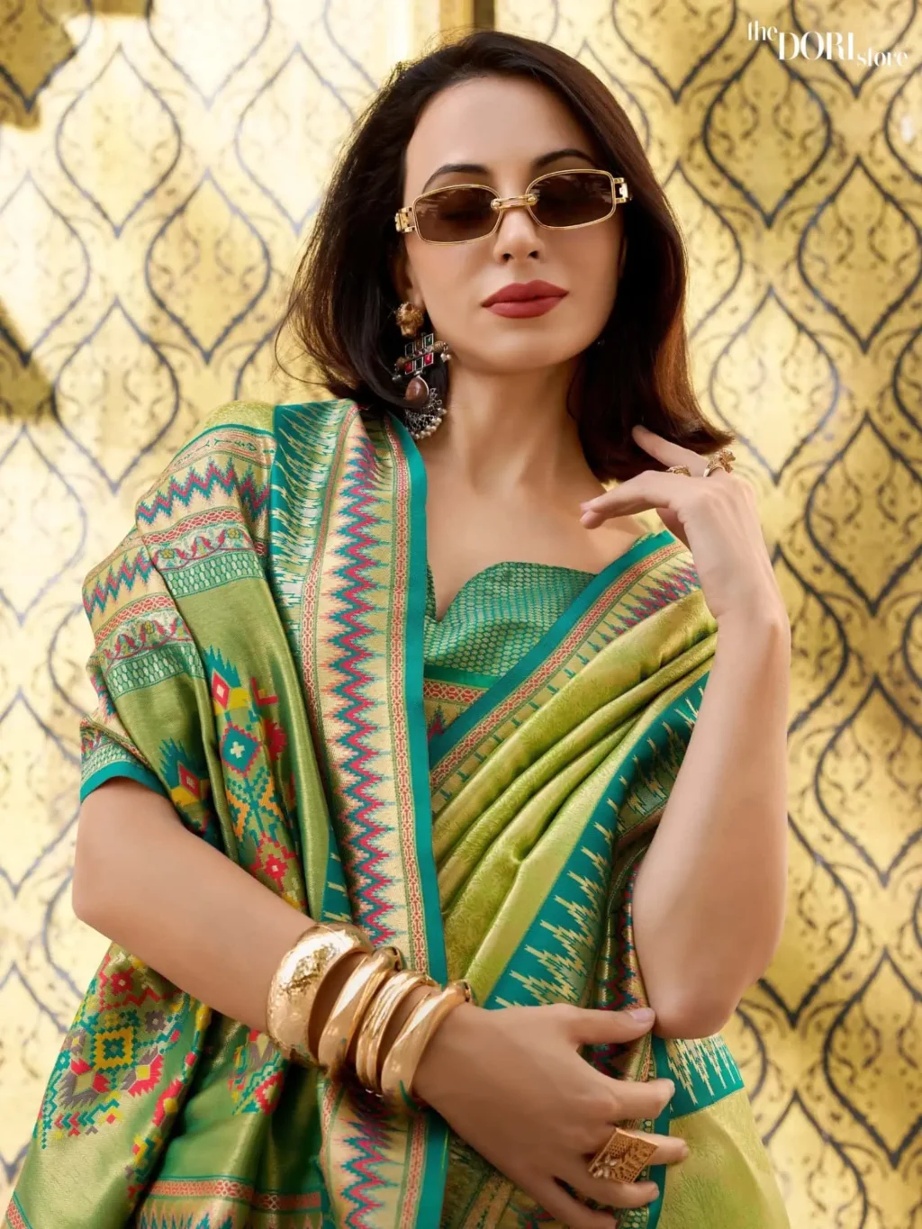 Mint Green Dual Tone Partywear Tissue Silk Saree - Image 3
