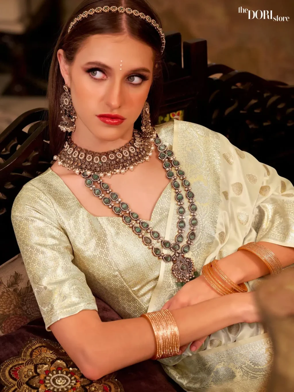 Off White Pure Soft Banarasi Sattin Silk Saree - Image 3