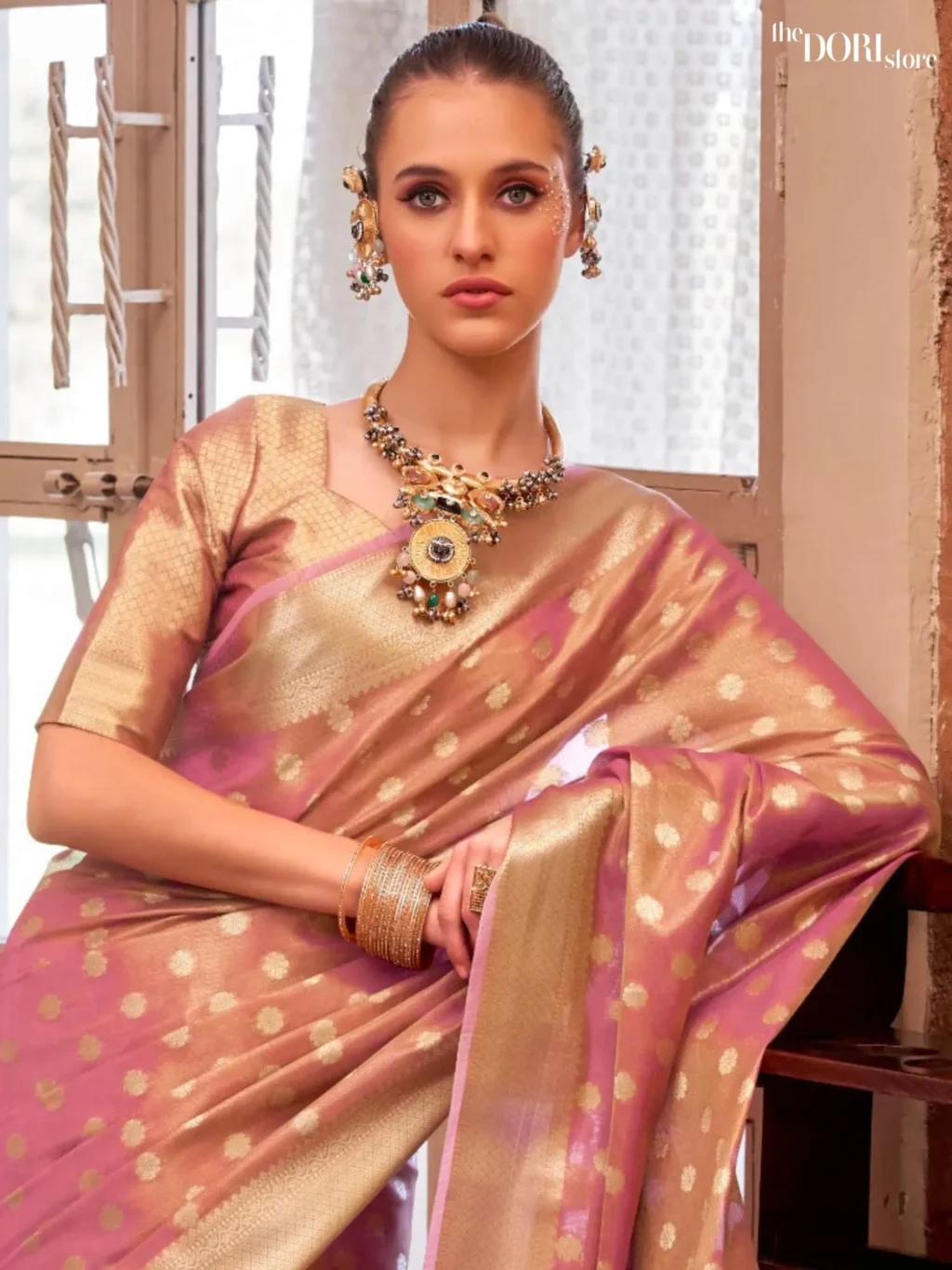 Mauve Pink Partywear Tissue Silk Woven Saree - Image 3