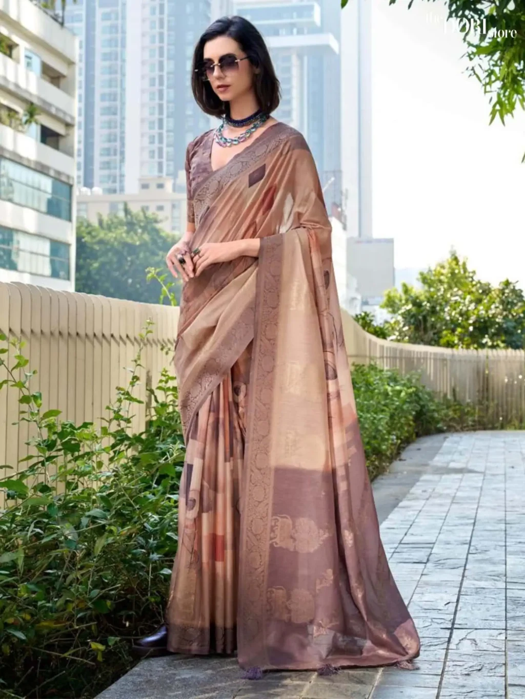 Ethnic Light Brown Brown Handloom Mashroom Silk Saree for Women - Designer Pichwai with Beautiful Fabric and Elegant Design.