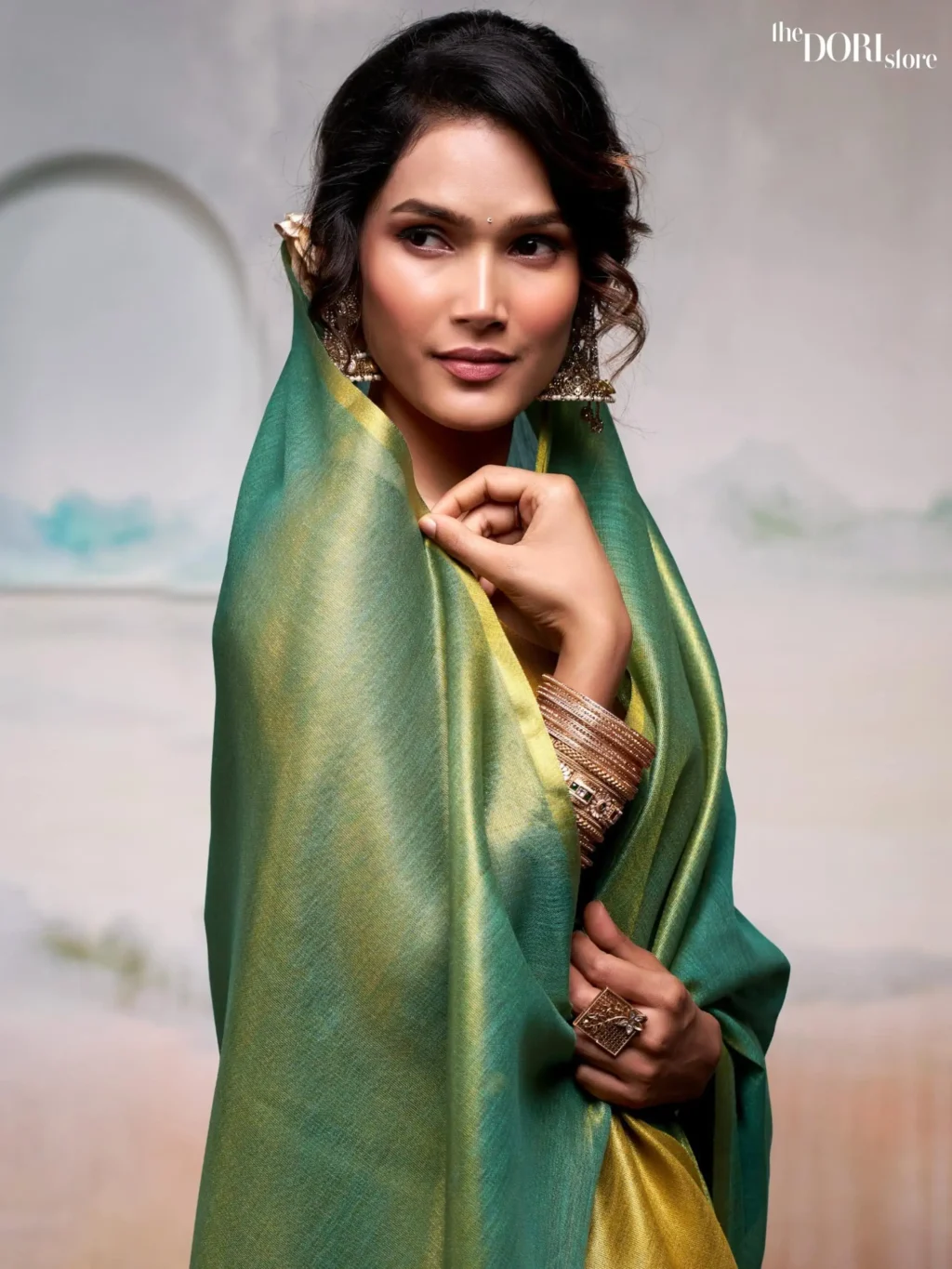 Yellowish Green Pure Handloom Tissue Silk Saree - Image 3