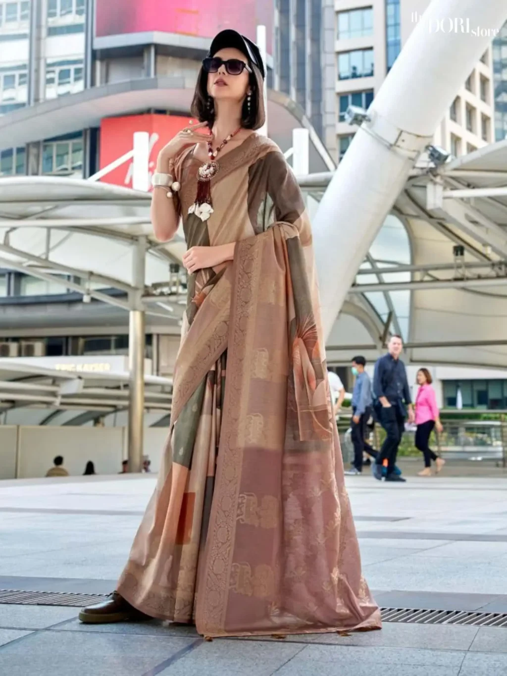 Ethnic Light Brown Handloom Mashroom Silk Saree - Image 4