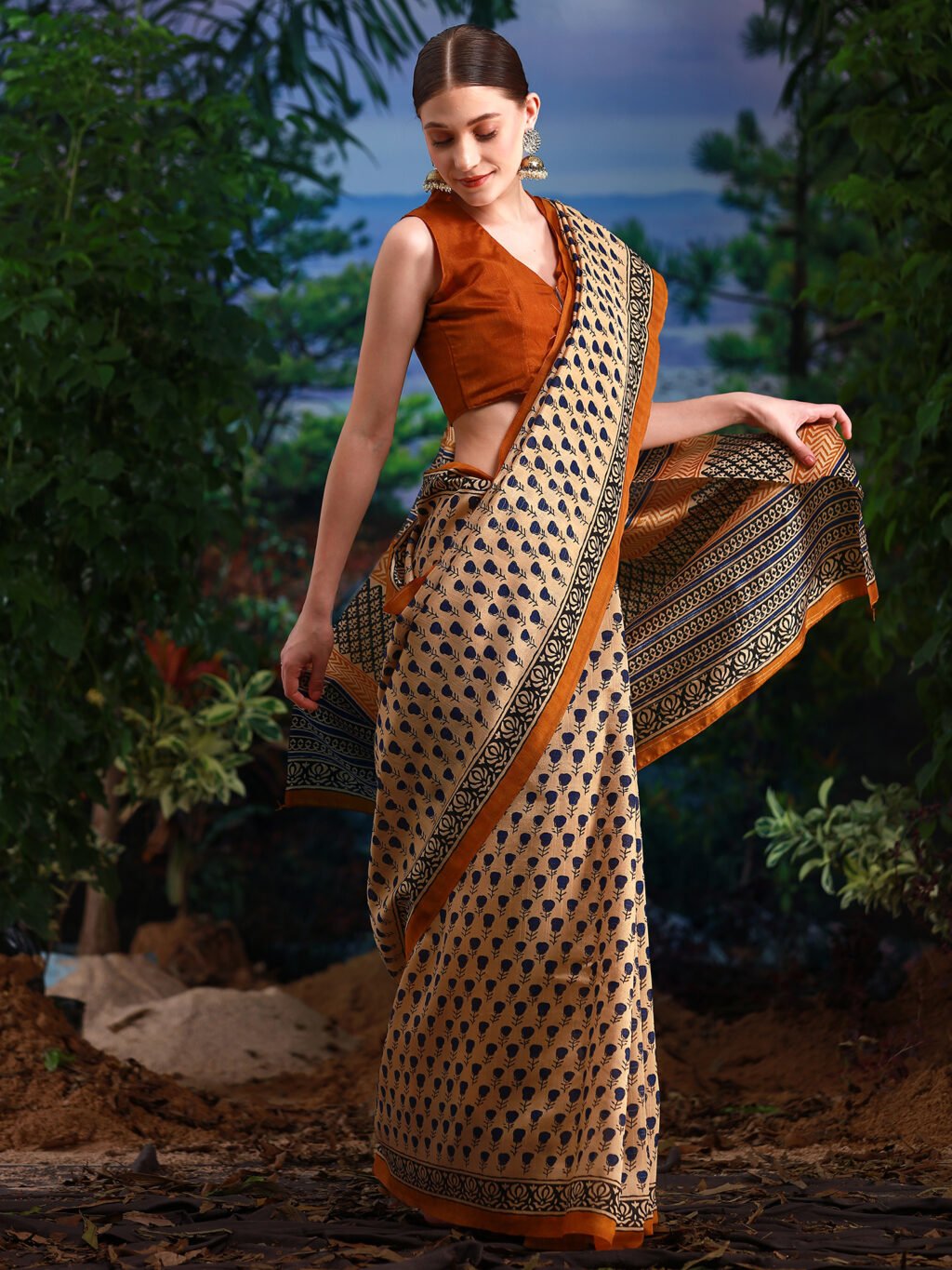 Cream Silk Saree - Image 4