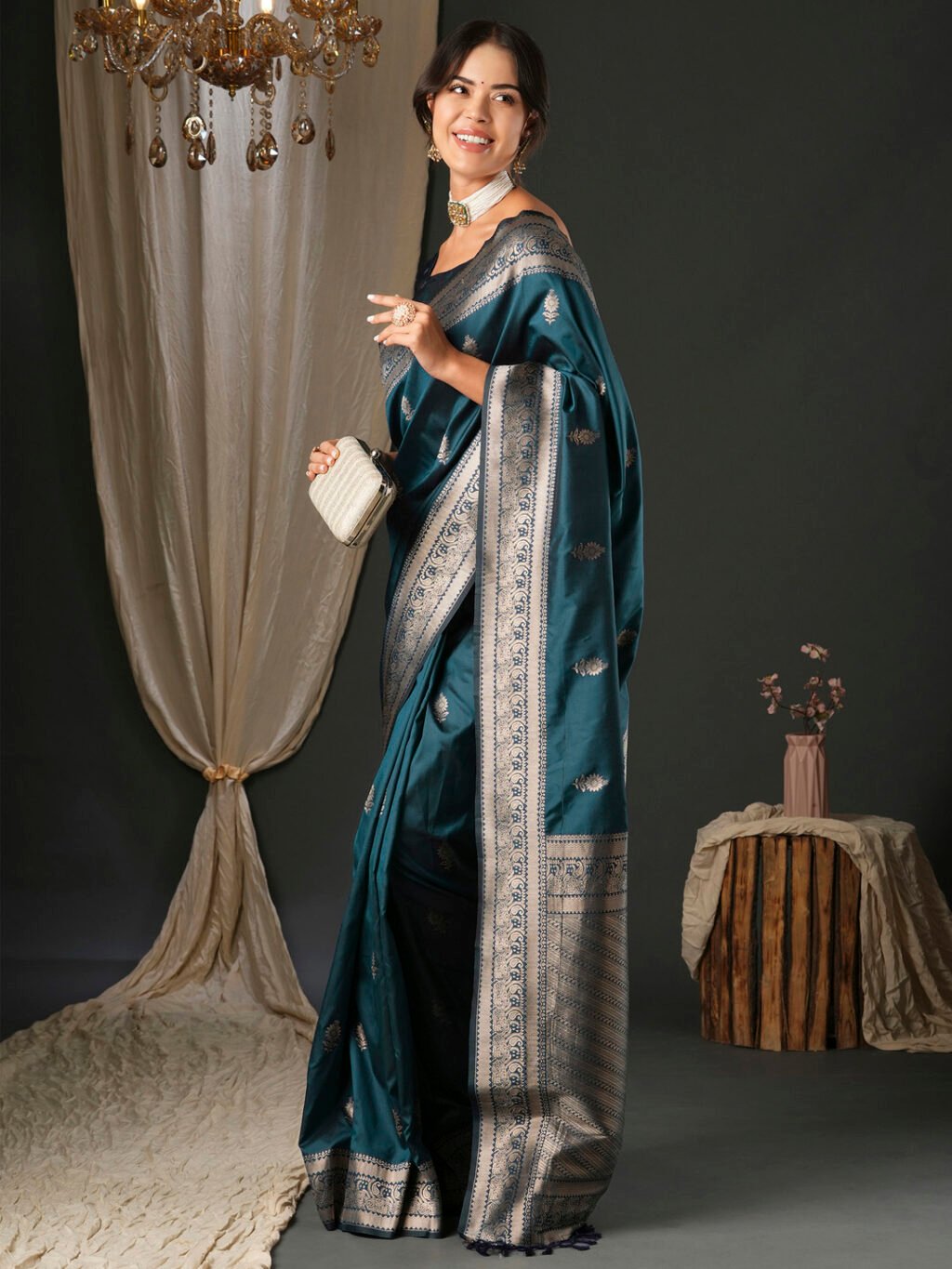 Teal Blue Silk Saree - Image 3