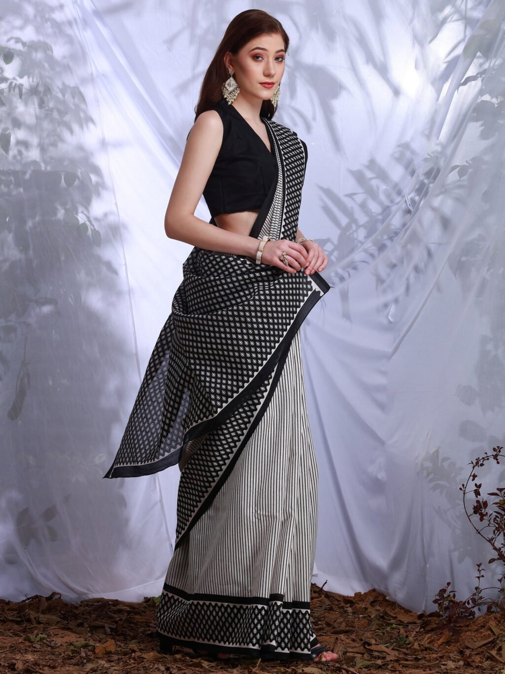 White and Black Bhagalpuri Printed Silk Saree - Image 3