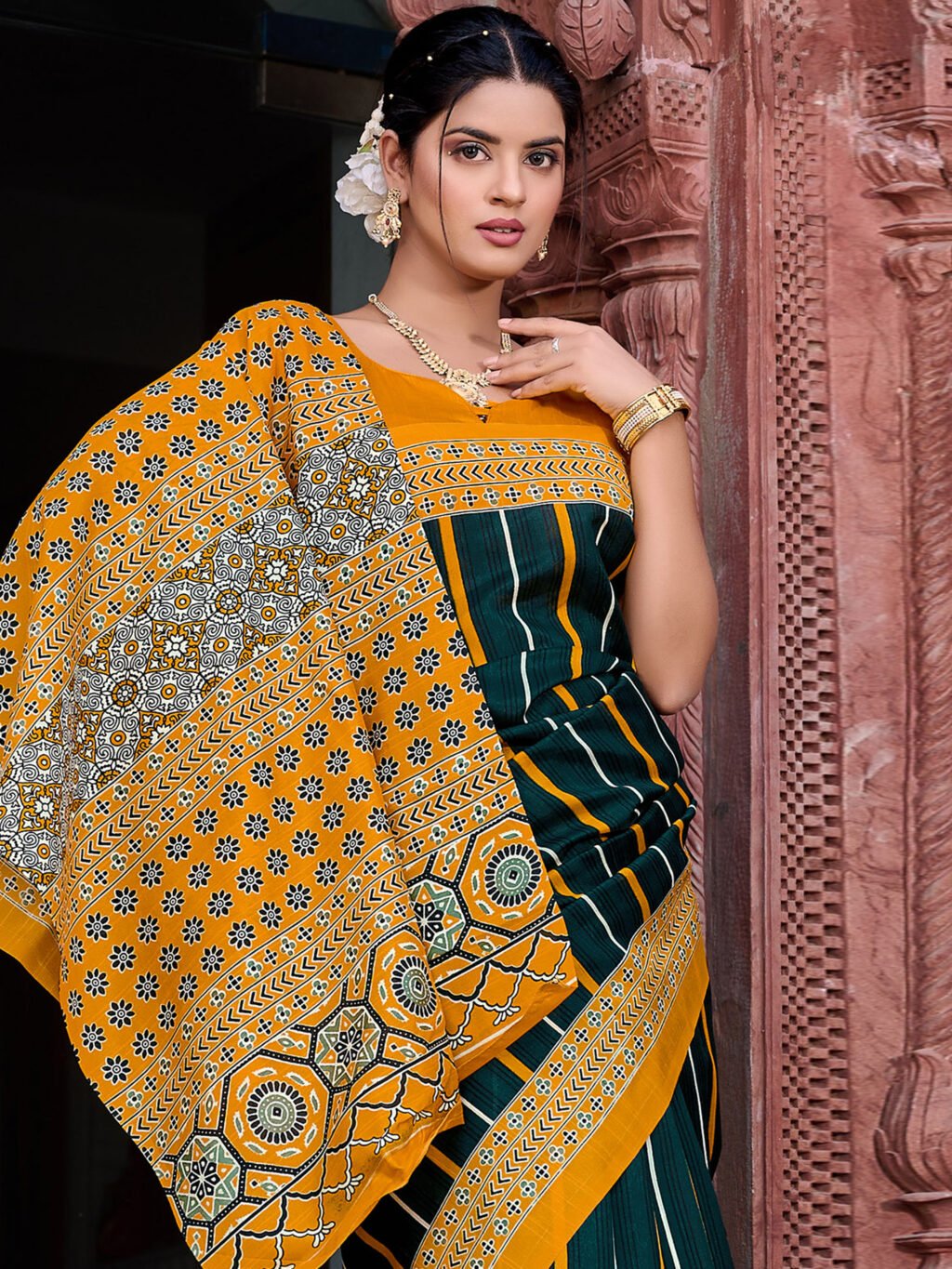 Dark Green Silk Saree - Image 4