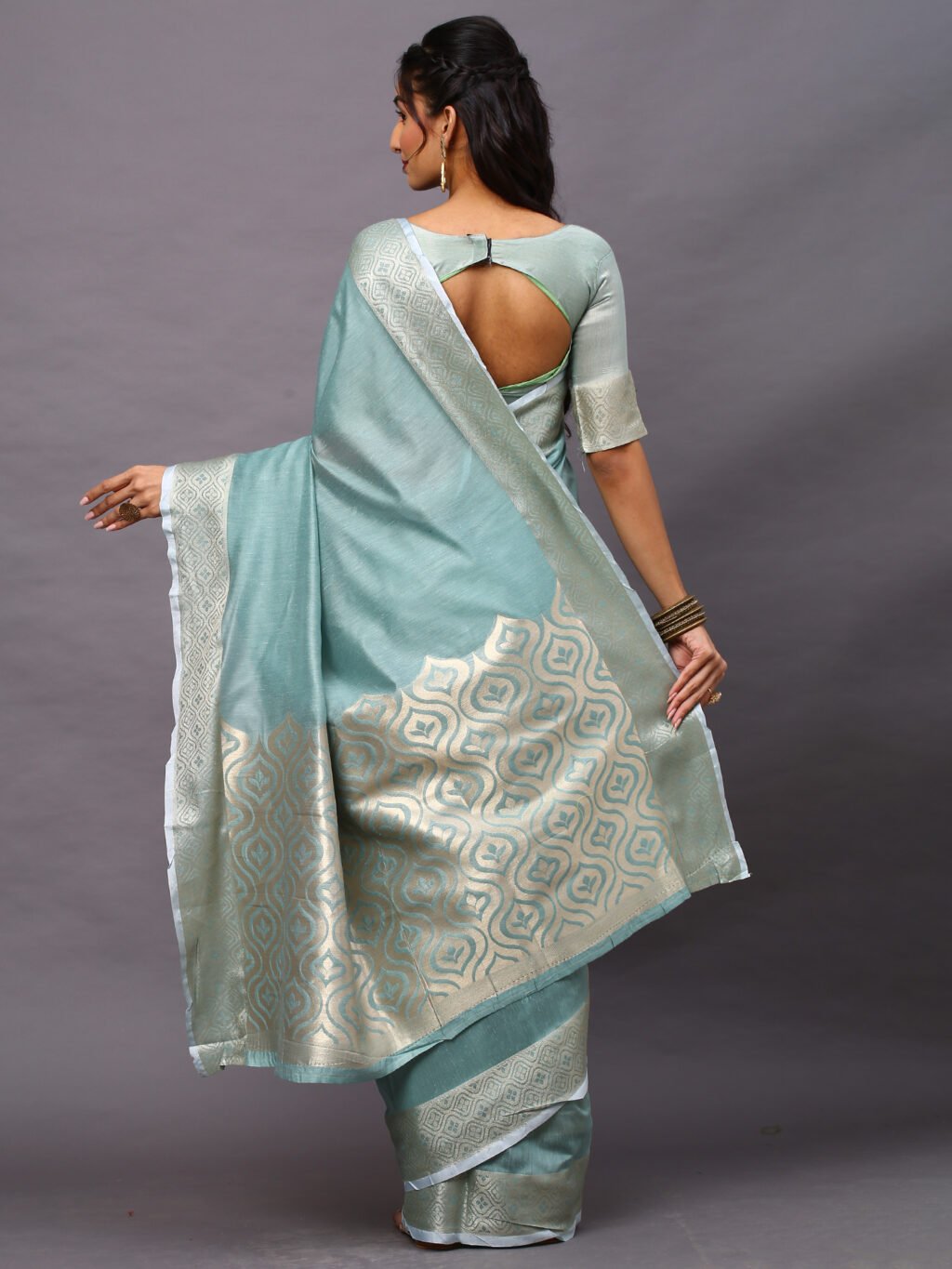 showcasing the beauty and craftsmanship of Traditional Saree.