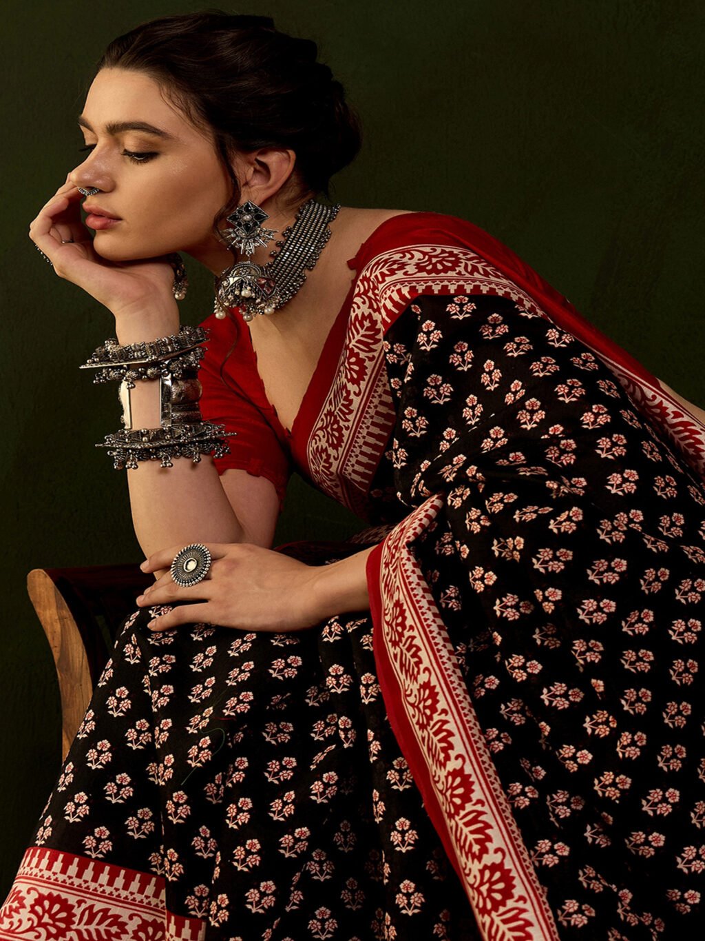 Black Silk Saree - Image 4