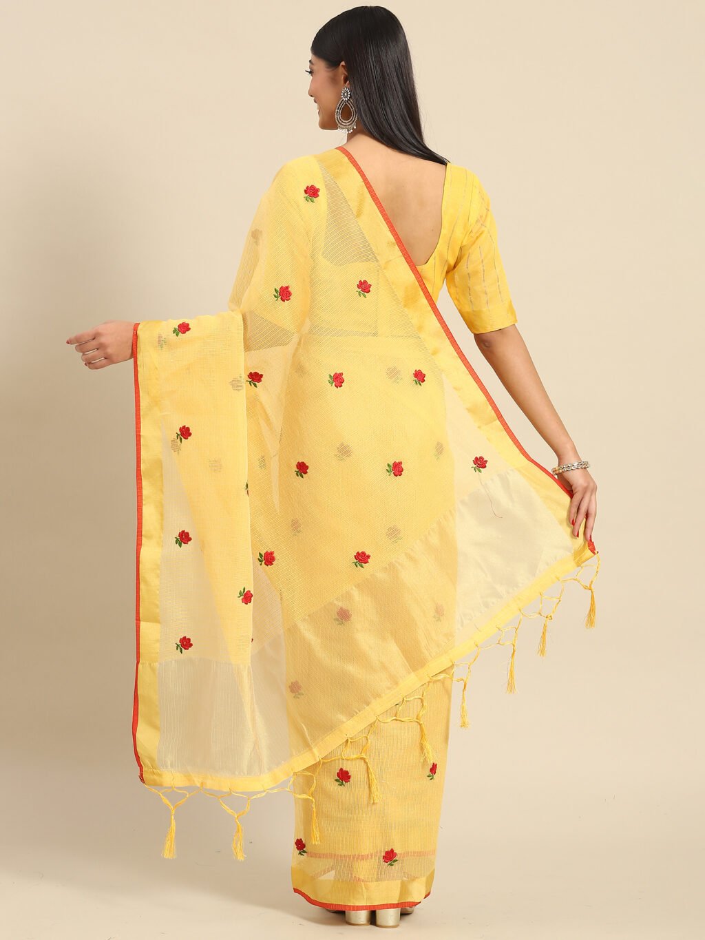 showcasing the beauty and craftsmanship of Traditional Saree.