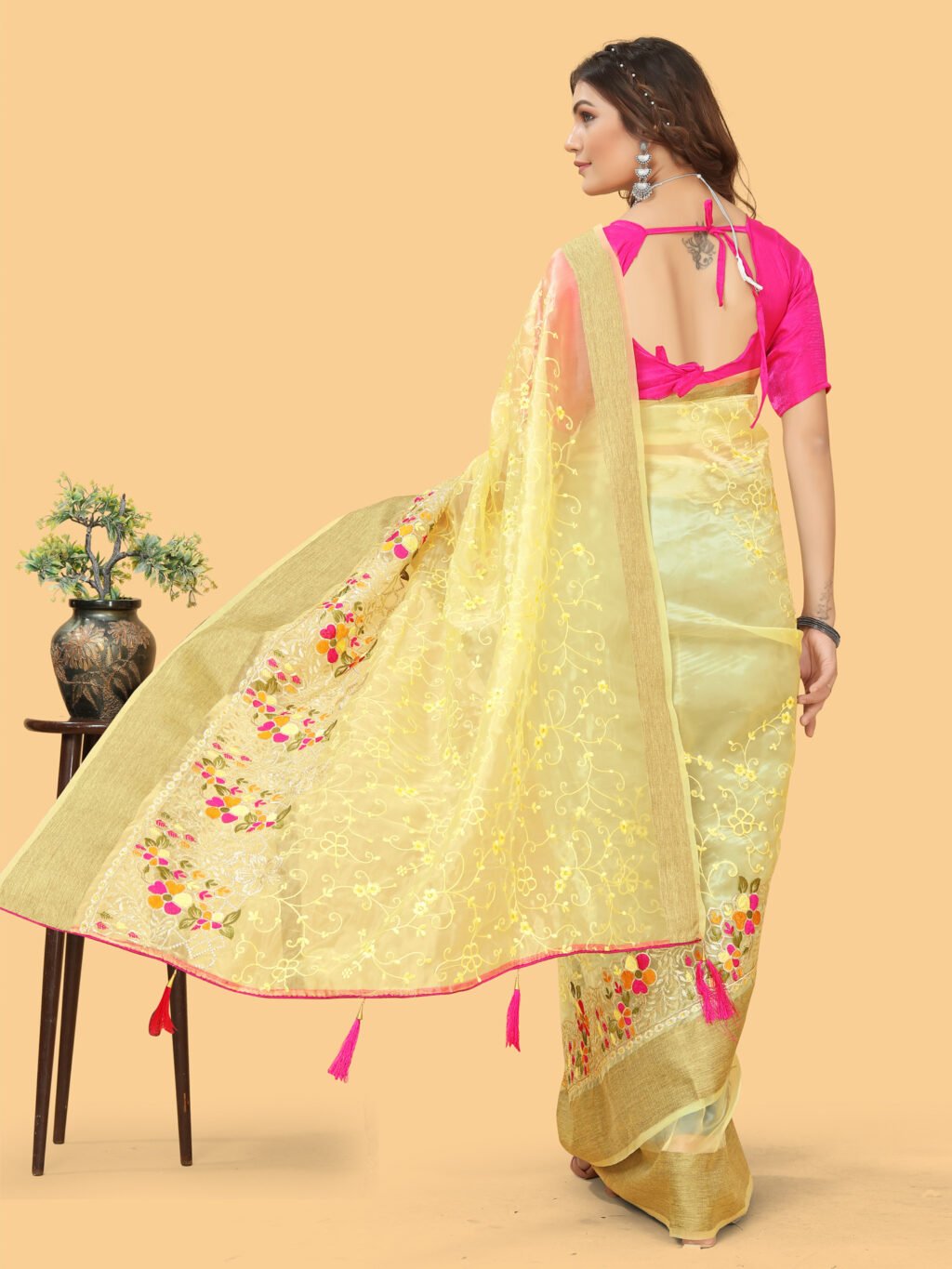 Pinkish Yellow Organza Silk Saree - Image 3