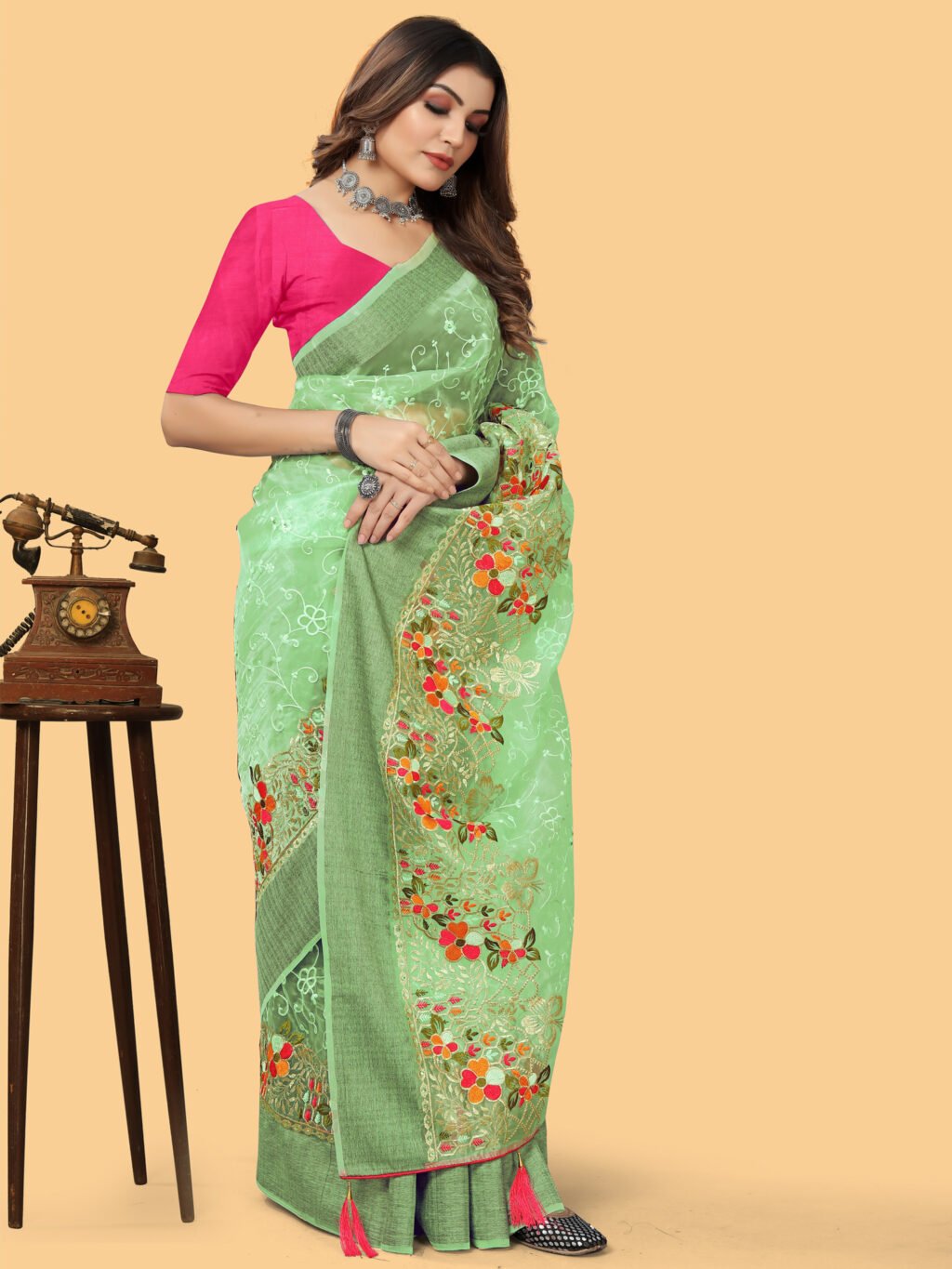 Pinkish Green Organza Silk Saree - Image 4