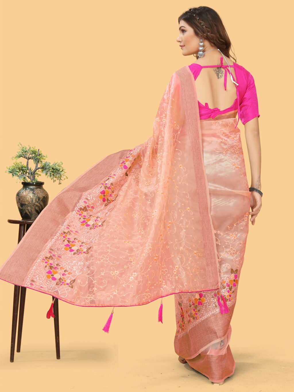 Peach Pink Organza Silk Saree - Image 3