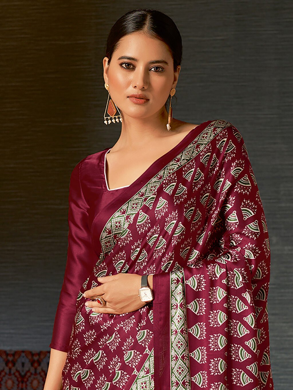 Magenta Pink Ajrakh Crepe Silk Saree - Image 4