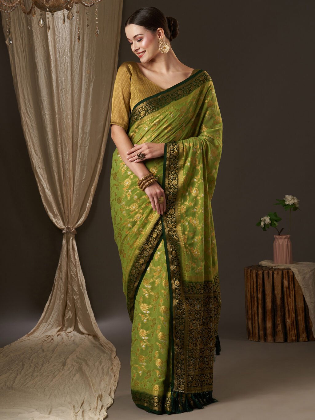 Image of Light Green Georgette Saree