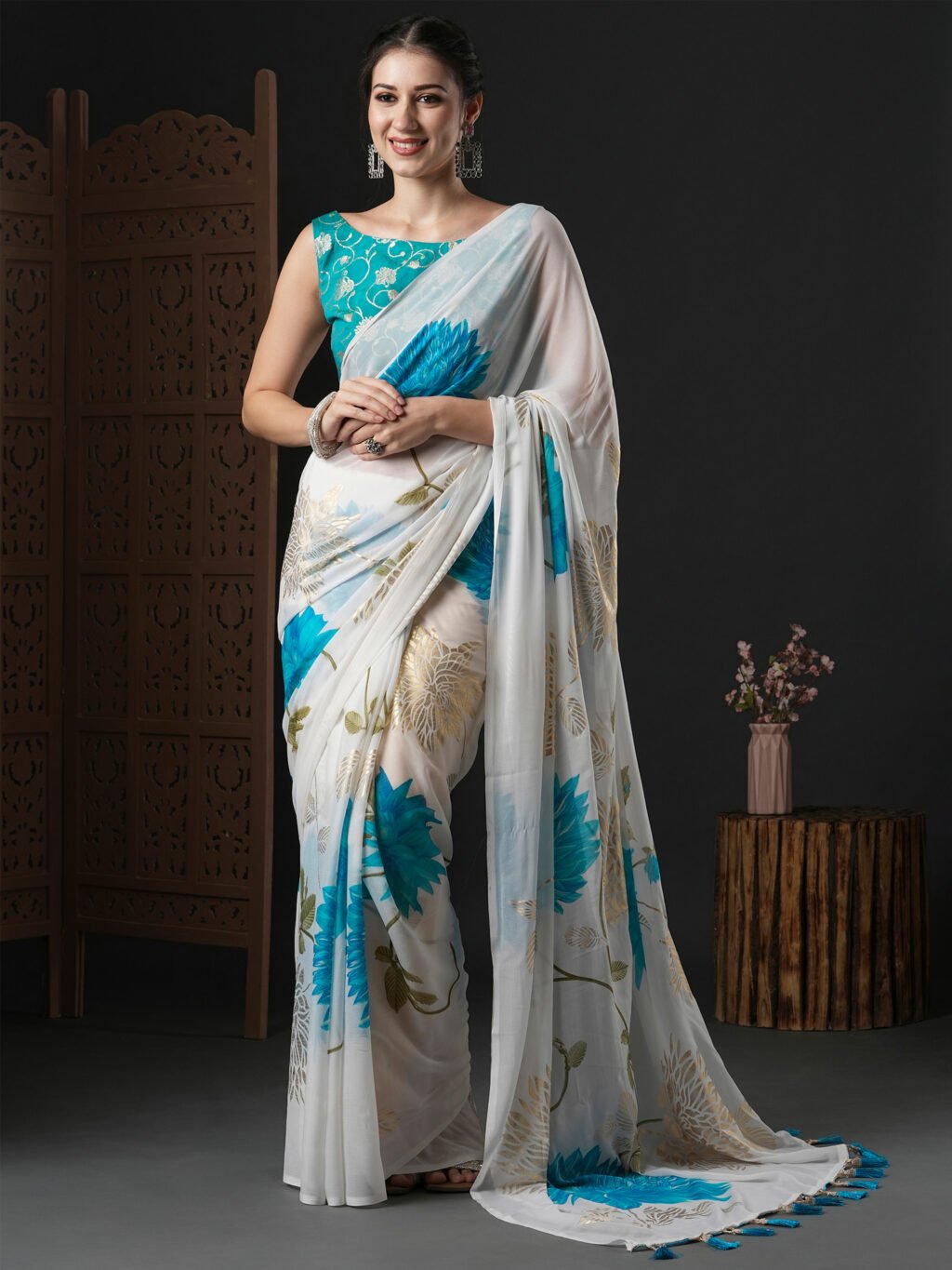 Image of White Georgette Saree