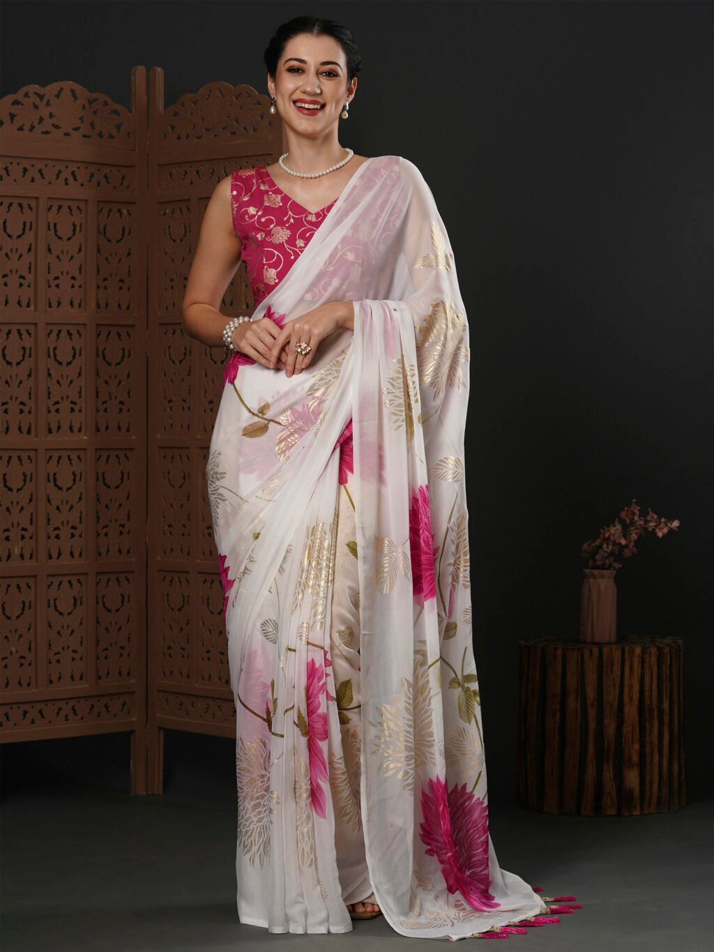 Image of White Georgette Saree
