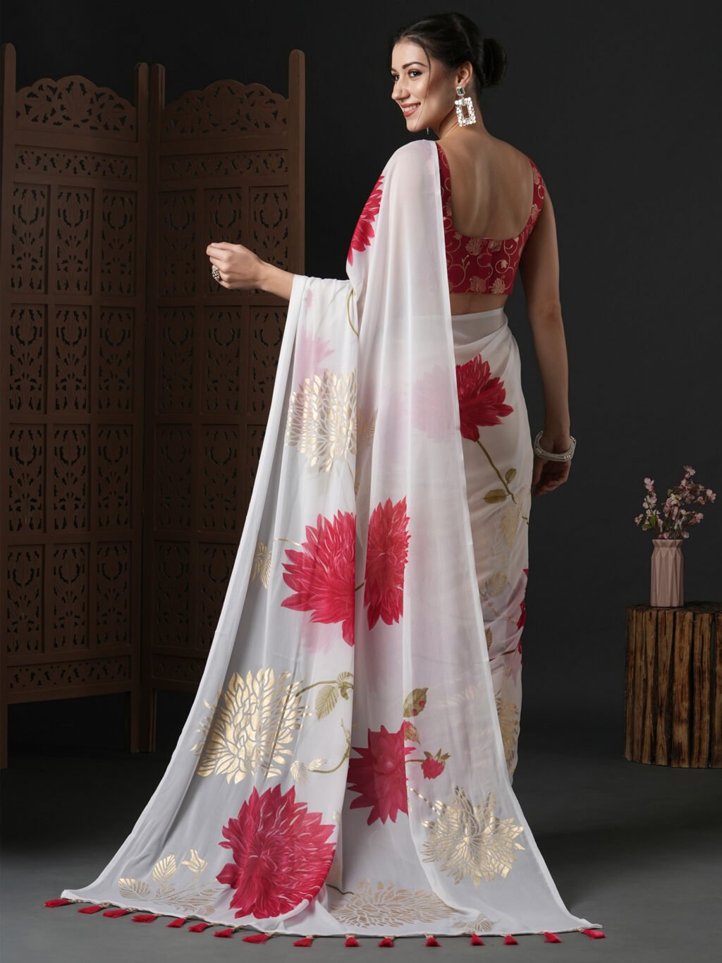 showcasing the beauty and craftsmanship of Traditional Saree.