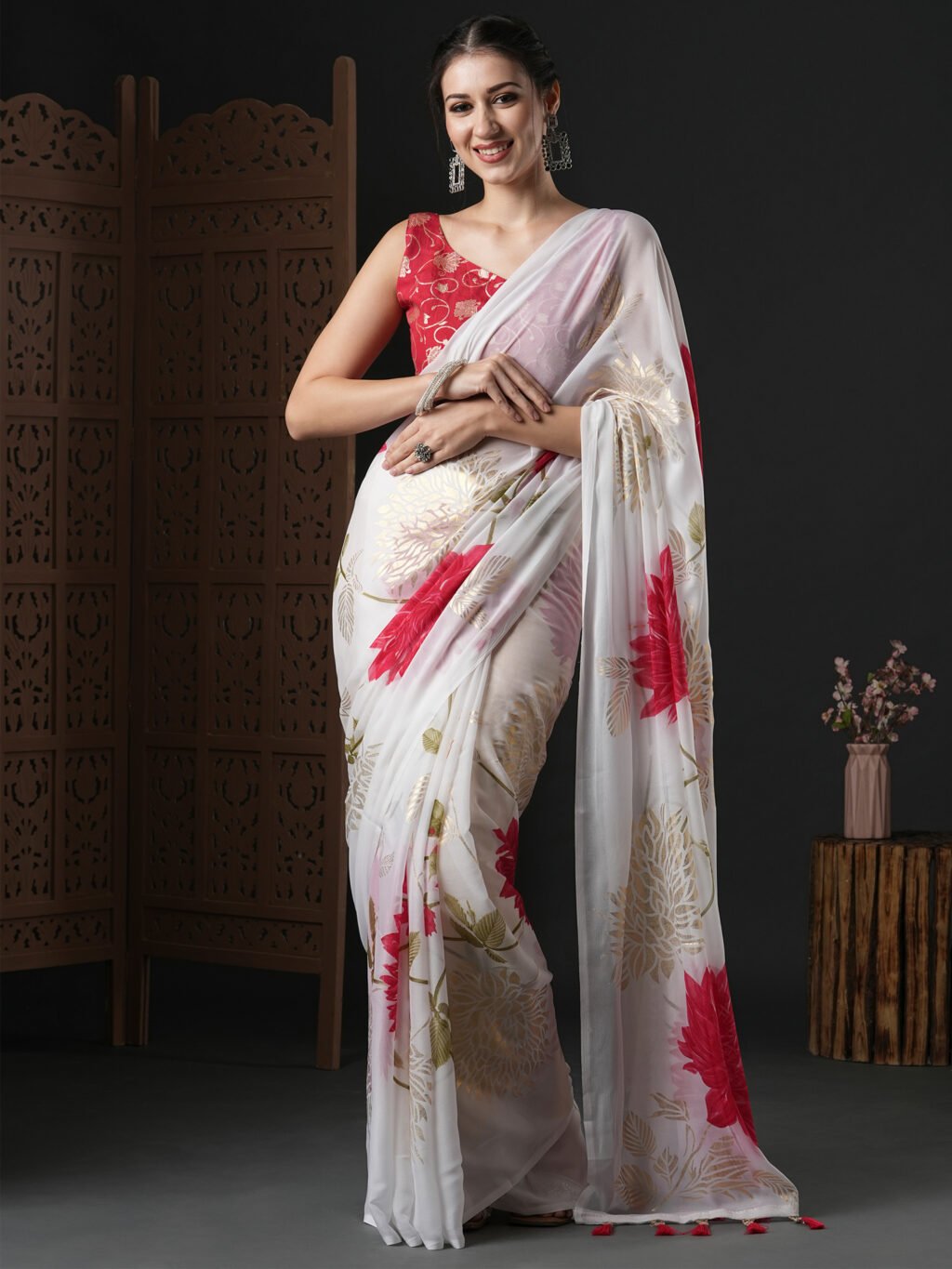 Image of White Georgette Saree