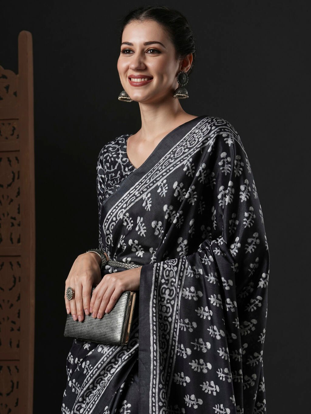 Black Silk Saree - Image 4