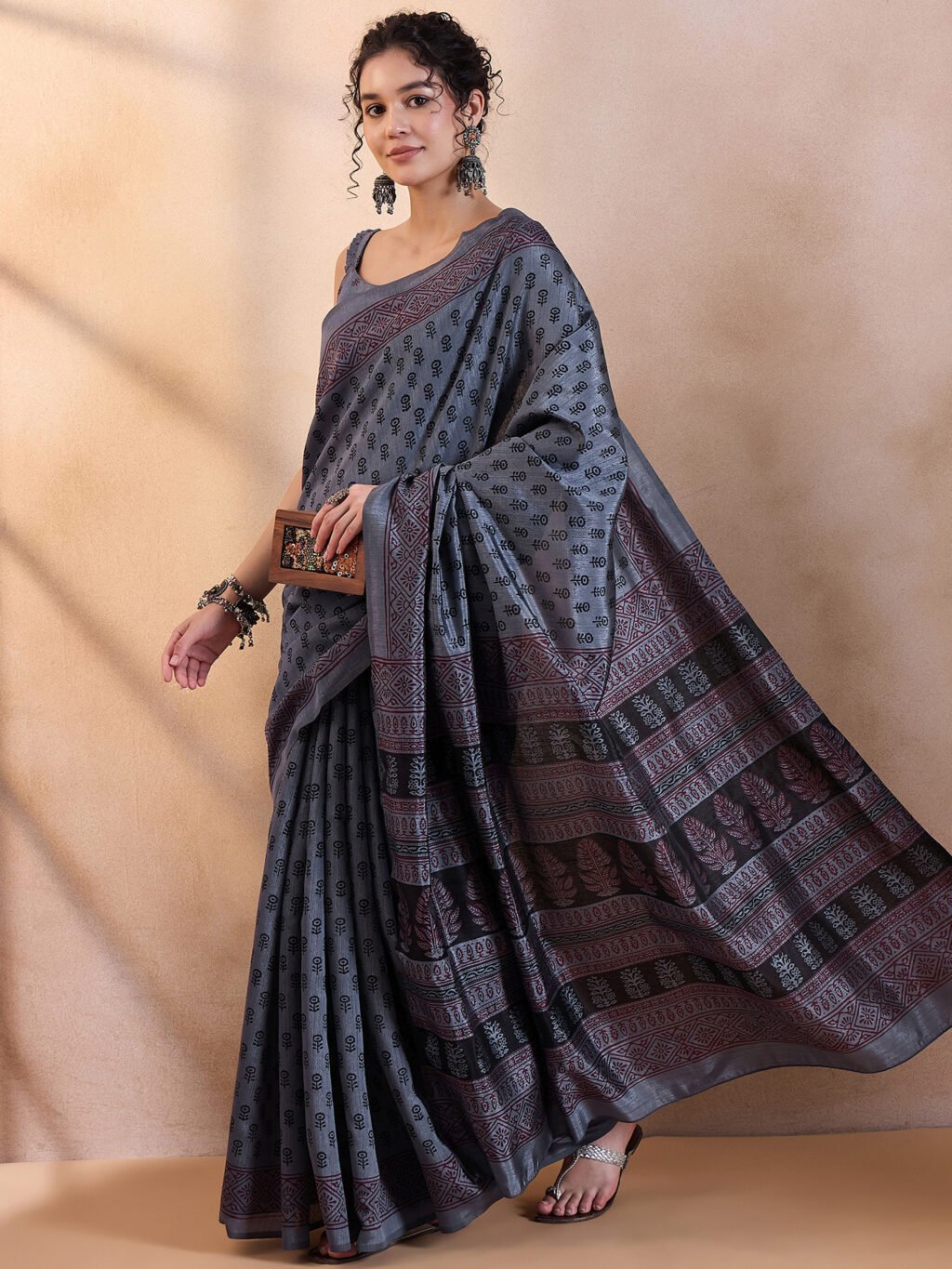 Grey Silk Saree - Image 4