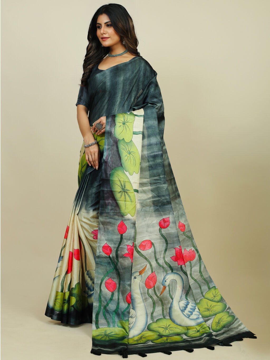 Floral Creamish GreyTussar Silk Saree - Image 3