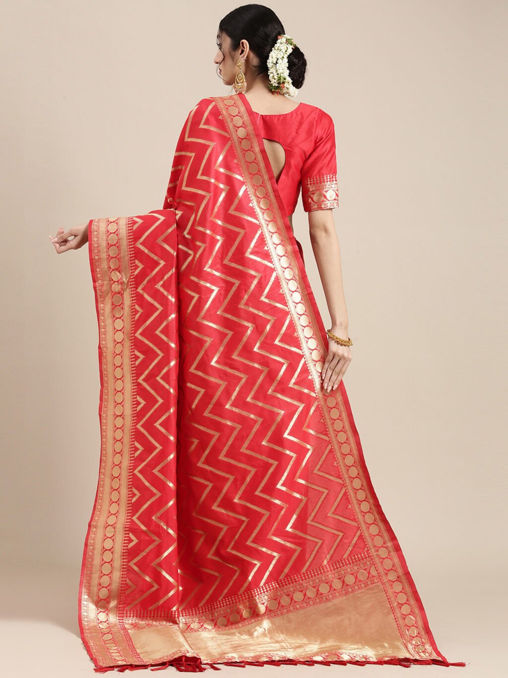 showcasing the beauty and craftsmanship of Party Wear Saree.
