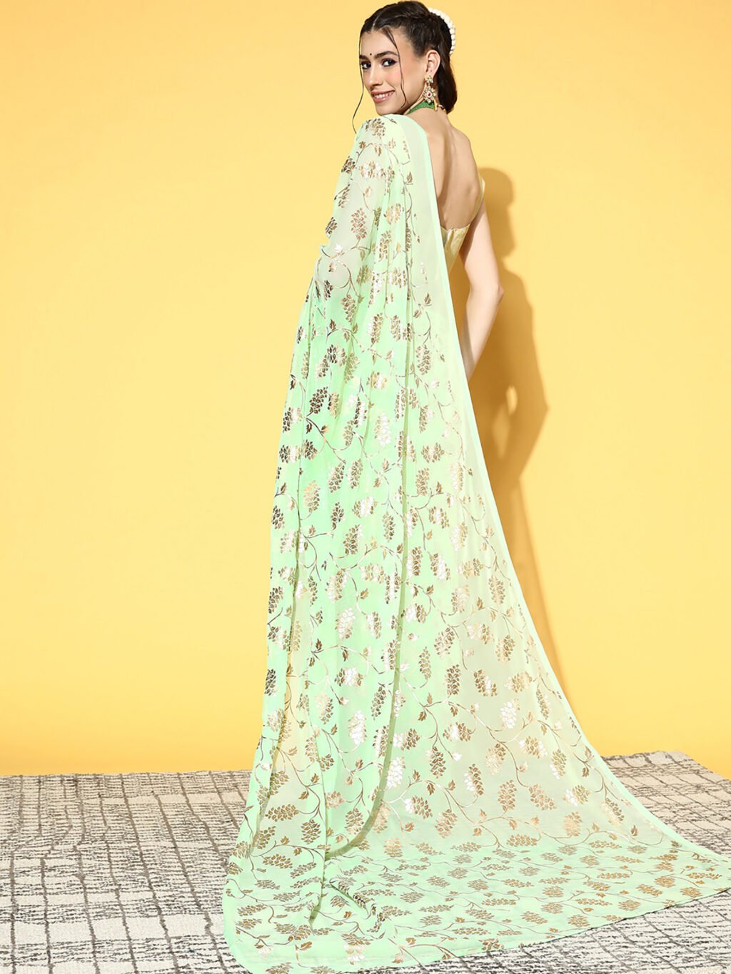Get the best Kasavu saree online
