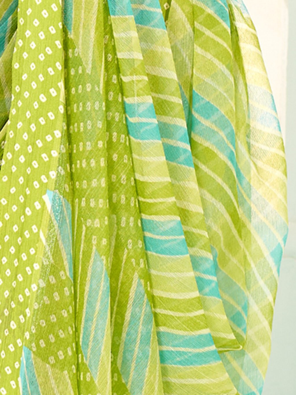 Green Chiffon Saree - Image 4