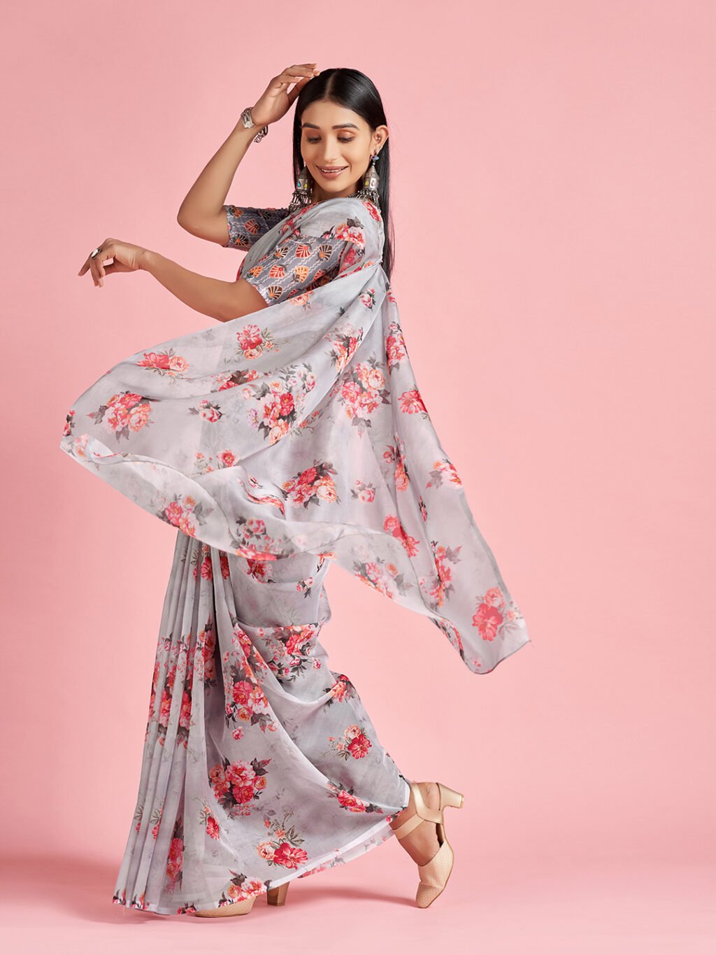 Floral Grey Organza SIlk Saree - Image 4