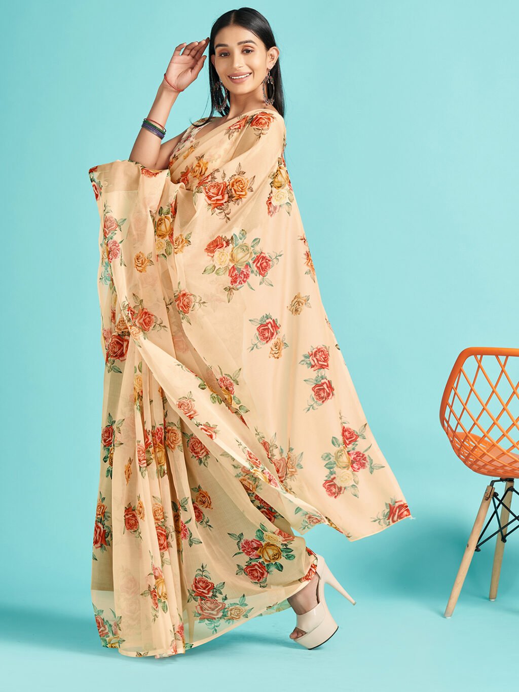 Cream Floral Organza SIlk Saree - Image 4
