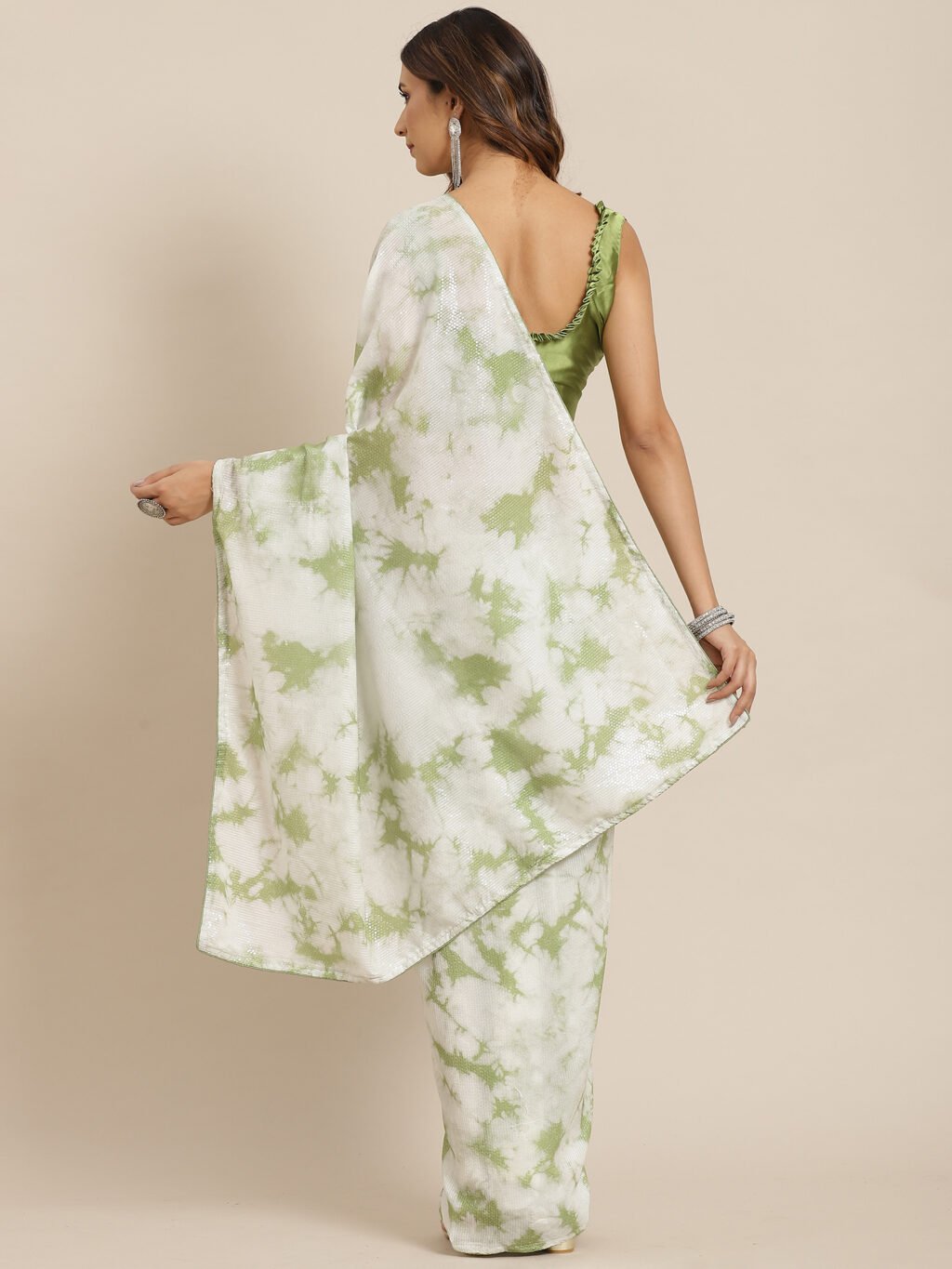 showcasing the beauty and craftsmanship of Traditional Saree.