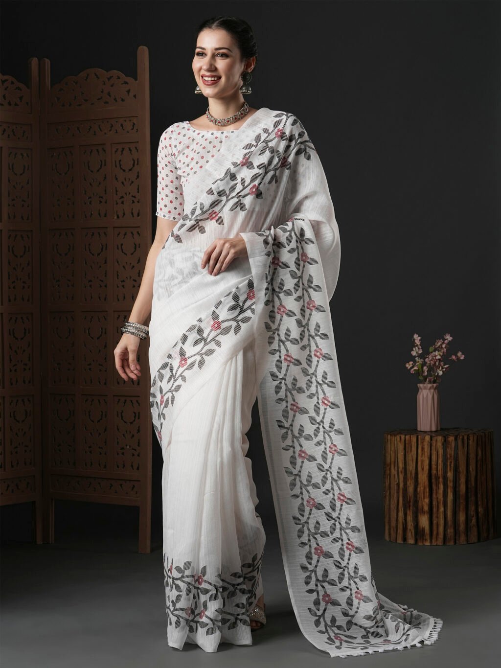 Image of White Cotton Saree