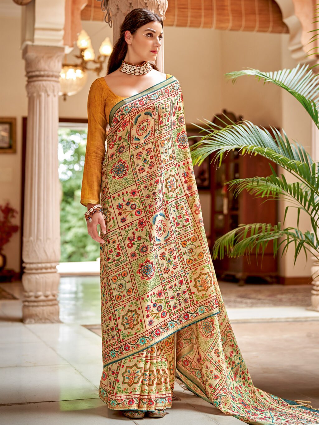 Image of Beige Chiffon Saree