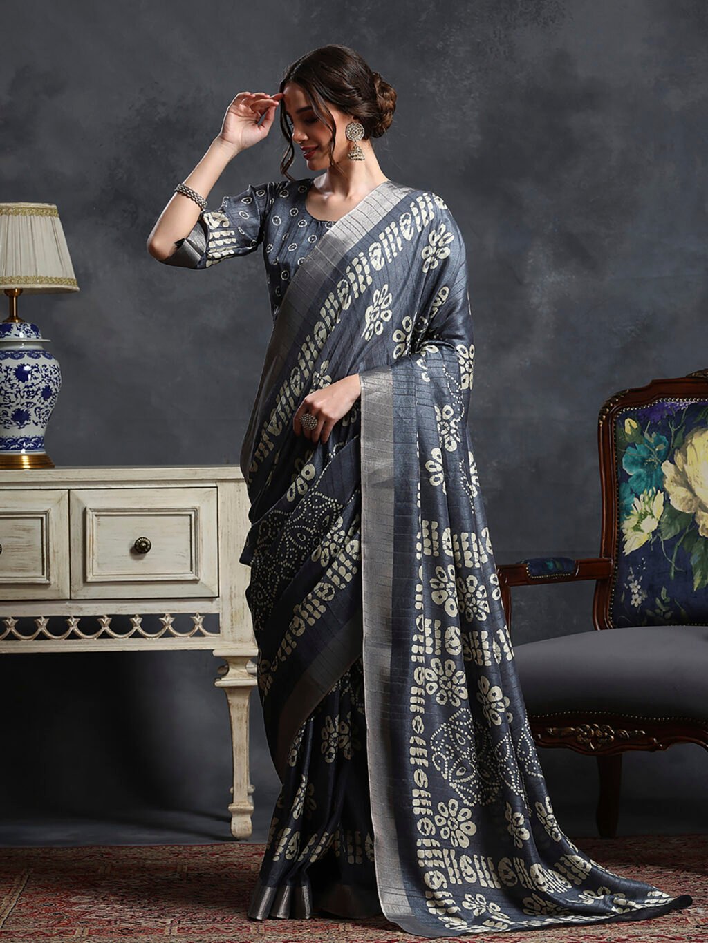 Grey Silk Saree - Image 3