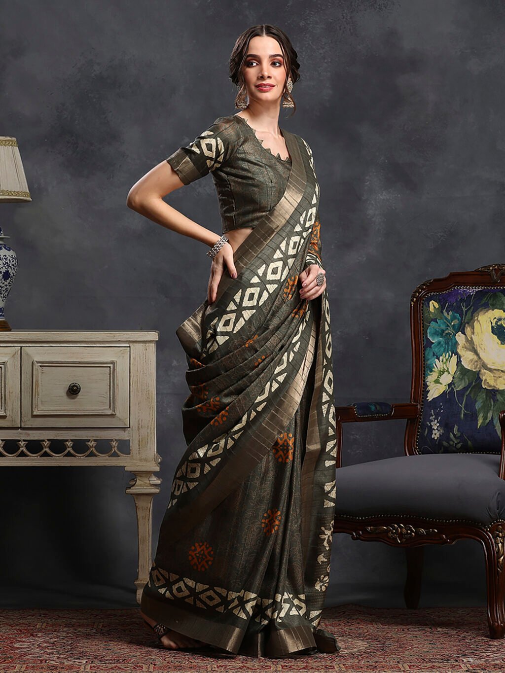 Olive Silk Saree - Image 4